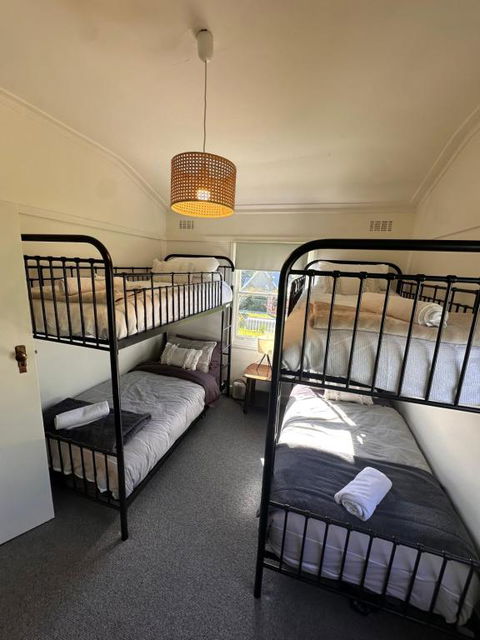 Mount Beauty 3BR Home - Holiday Jervis Bay 1