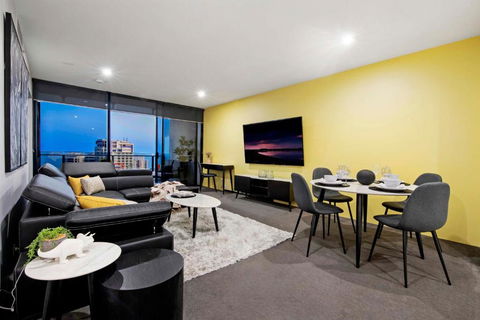 OCEAN VIEW - One Bedroom Spa Apartment - Circle On Cavill - Self Contained, Privately Managed - Holiday Jervis Bay 2