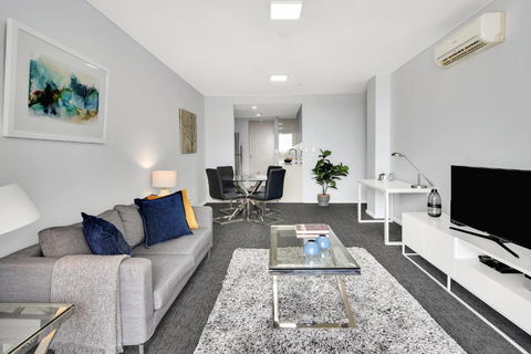 North Sydney Large Two Bedroom MIL2252402 - Holiday Jervis Bay 0