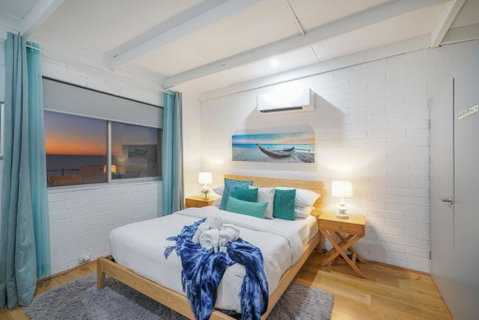 OCEA84 - Quinns Beach Shack: Ocean Views - Holiday Jervis Bay 2