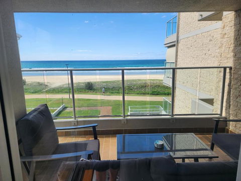 Pacific Surf Absolute Beachfront Apartments - Holiday Jervis Bay 1