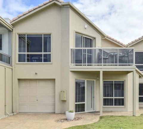 Panayil BeachHouse ! Stunning Ocean Views! - Holiday Jervis Bay 0