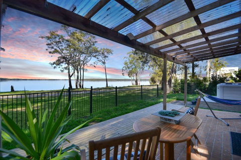 Parkway Lakehouse - Holiday Jervis Bay 0