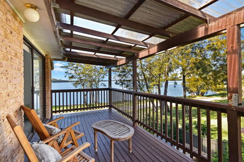Parkway Lakehouse - Holiday Jervis Bay 2
