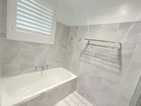 Peaceful Room In Modern Baulkham Hills Home - BH3 - Holiday Jervis Bay 2