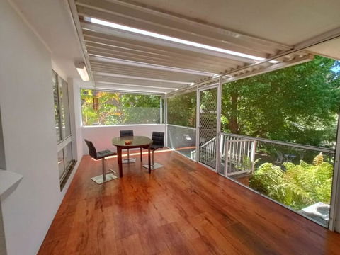 Peaceful Room In Modern And Spacious Baulkham Hills Home - BH2 - Holiday Jervis Bay 3