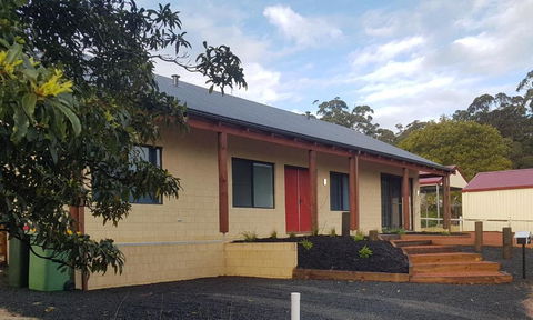 Pemberton Japanese Garden Studio - Holiday Jervis Bay 0