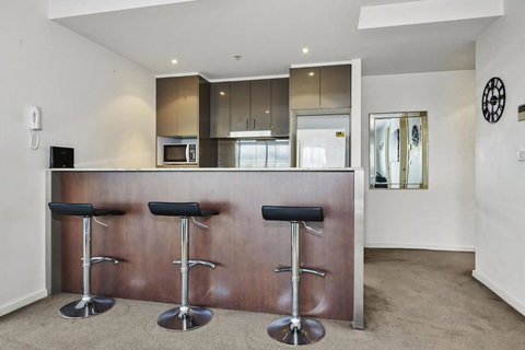 Portside Bliss Your Urban Escape In Melbourne - Holiday Jervis Bay 3