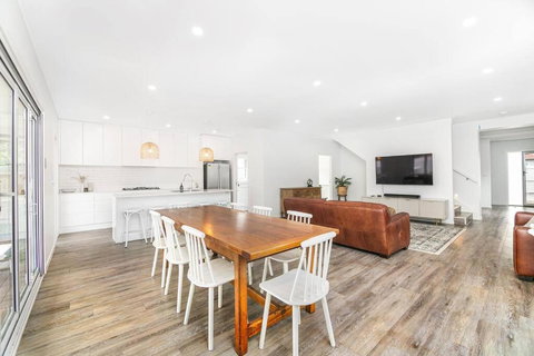 Perfect For Families And Groups - Large 5 Bedroom - Holiday Jervis Bay 0