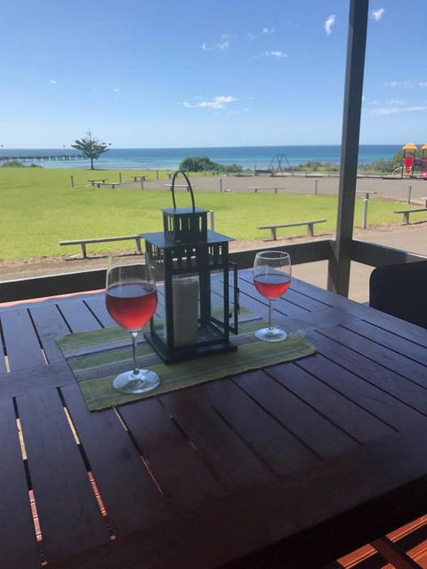 Pine View Holiday Rental - Holiday Jervis Bay 0