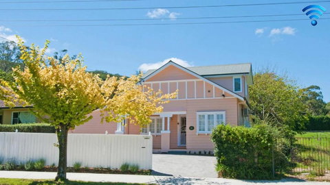 Plum Tree Cottage - Holiday Jervis Bay 0