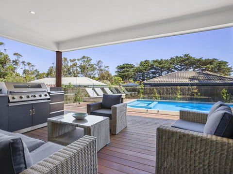 Pool And Spa - 300m Walk To Beach - Holiday Jervis Bay 1
