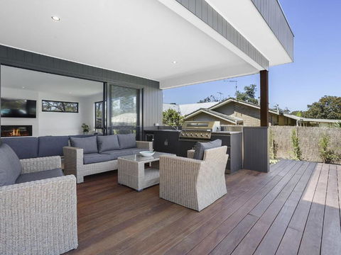 Pool And Spa - 300m Walk To Beach - Holiday Jervis Bay 2