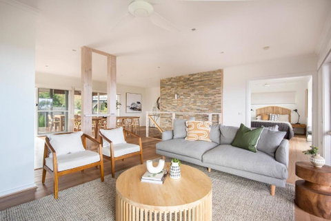 Perfect Peninsula Base With Heated Pool And Spa - Holiday Jervis Bay 1