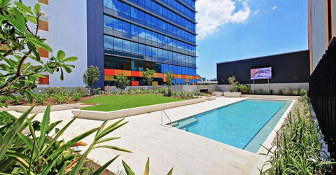 Private Bedroom & Bathroom In Shared Inner Brisbane Apartment - Holiday Jervis Bay 1