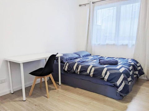 PROMO! Entire 2 Bedroom Unit Near Train Station! Free Parking & Wifi! - Holiday Jervis Bay 1