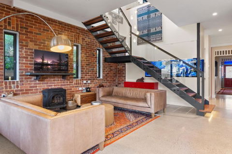 Quaint 4-Bed With Backyard 5-Min To The Beach - Holiday Jervis Bay 0