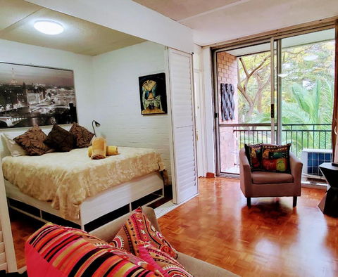 Quaint & Tranquil Subiaco 1 Bedroom Apartment - Holiday Jervis Bay 2