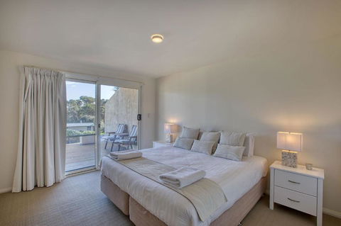 Quarterdeck Apartment - Holiday Jervis Bay 2