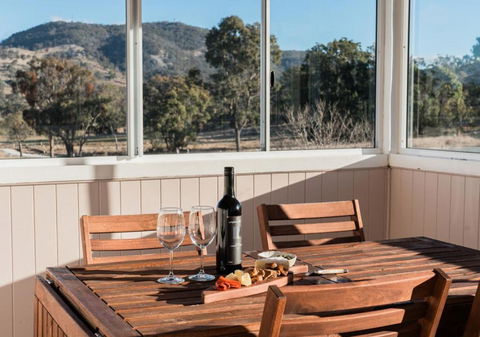 Pretty Pink Queenslander With Spectacular Views! - Holiday Jervis Bay 1