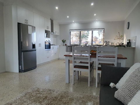 Aveley Equestrian Cottage - Holiday Jervis Bay 0