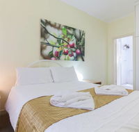 B5 Close to Nedlands Cafes Swan River SCGH  UWA - Holiday Jervis Bay