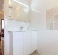 B7 Close to UWA Swan River Cafes and The New Children's Hospital - Holiday Jervis Bay