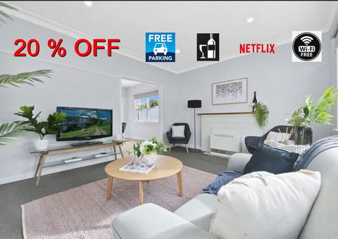 BALLARAT CLOSE 2 CBD + HOSPITAL+3BR HOME+NETFLIX + WiFi + Gift - Holiday Jervis Bay 0