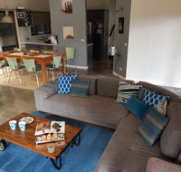 Bay Breeze Holiday Home - Holiday Jervis Bay