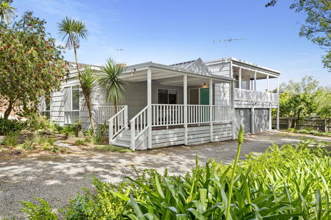 BAYSHORE - DROMANA - Holiday Jervis Bay 0