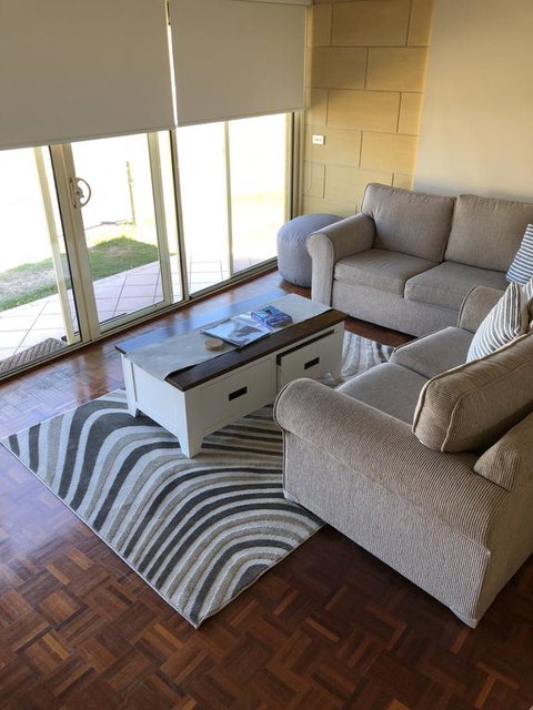 Bayview No 1 - Next To The Beach! - Holiday Jervis Bay 0