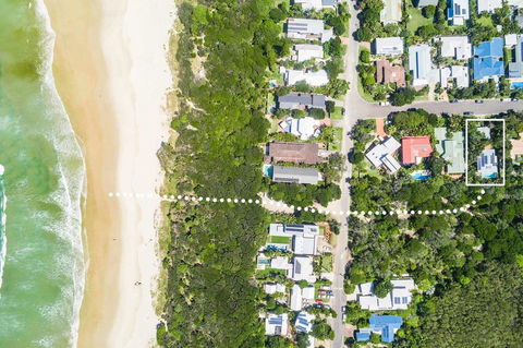 Beach Chalet - Holiday Jervis Bay 2