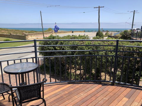Beach House @ 112 - Holiday Jervis Bay 0