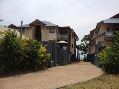 Beach House Apartment 1 - Holiday Jervis Bay 0