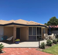 Beach House by the bay - Holiday Jervis Bay