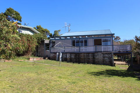Beach Shack On Calton - Holiday Jervis Bay 1