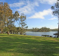 Beach Shack on the Lagoon - Holiday Jervis Bay