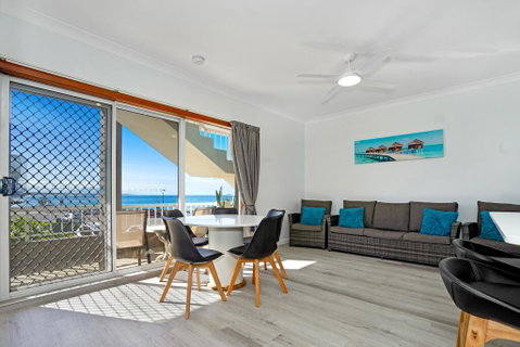Beachcomer, Unit 2 - The Entrance, NSW - Holiday Jervis Bay 3