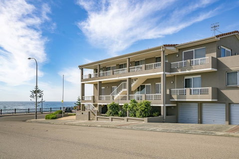 Beachcomer, Unit 2 - The Entrance, NSW - Holiday Jervis Bay 0
