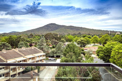 Reid City Escape Modern Stay In ACT - Holiday Jervis Bay 3