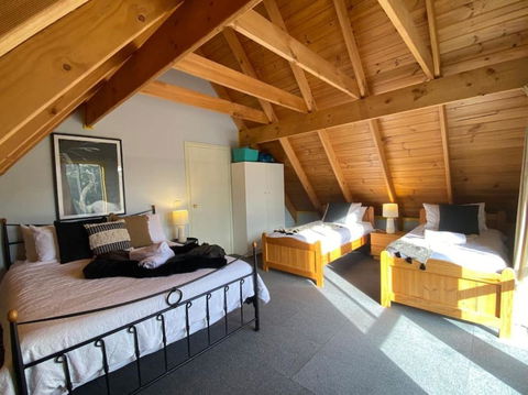 Reel & Relax: 3BR Beach House - Fish, Swim, Surf - Holiday Jervis Bay 3