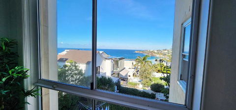 Relaxed Coastal Living With Fantastic Sea Views - Holiday Jervis Bay 1