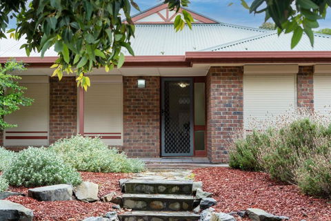 Relaxing Holiday Home Pets Are Welcome - Holiday Jervis Bay 0