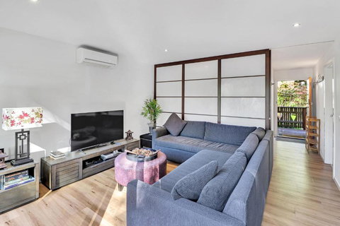 Ren Basera - Holiday Jervis Bay 2