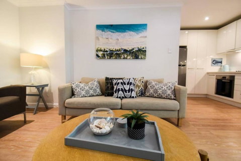 Resort-style Coastal Living With Balcony & Pool - Holiday Jervis Bay 0