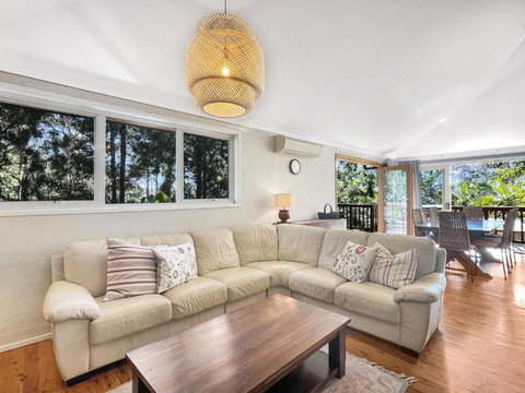 Riverside 3-Bed Townhouse With Spacious Deck & BBQ - Holiday Jervis Bay 2