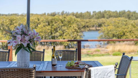 Riverside Retreat, Coolangatta, Near Seven Mile Beach - Holiday Jervis Bay 2