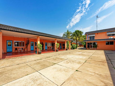 Riviera Motel Bundaberg - Holiday Jervis Bay 1