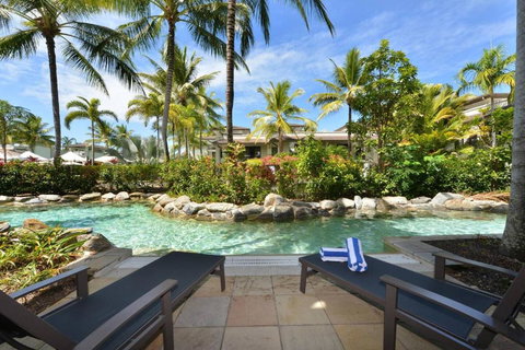 Resort-style Swim Out - A True Tropical Oasis - Holiday Jervis Bay 0