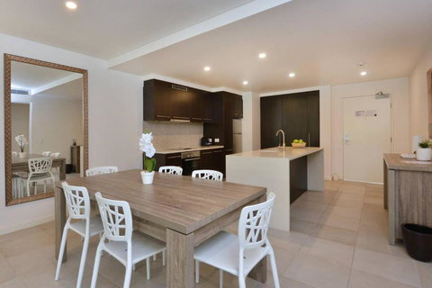 Resort-style Swim Out - A True Tropical Oasis - Holiday Jervis Bay 3